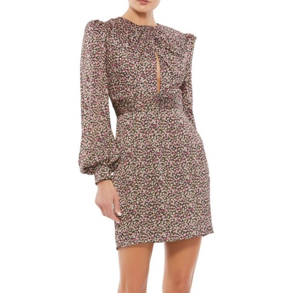 Mac Duggal Dresses & Skirts - NWT Ieena by Mac Duggal Floral Long Sleeve Cocktail Dress